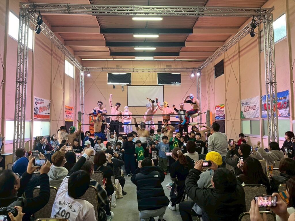 道場マッチに約100名のお客さまにご来場いただきました‼