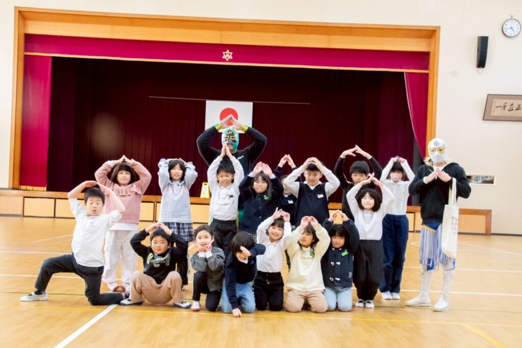 拝志小学校児童クラブへ訪問活動を行いました。